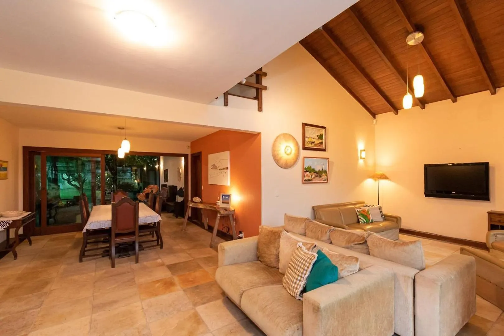בית נופש Búzios 4 Suites + Piscina E Churrasqueira | 3 Irmaos ברזיל