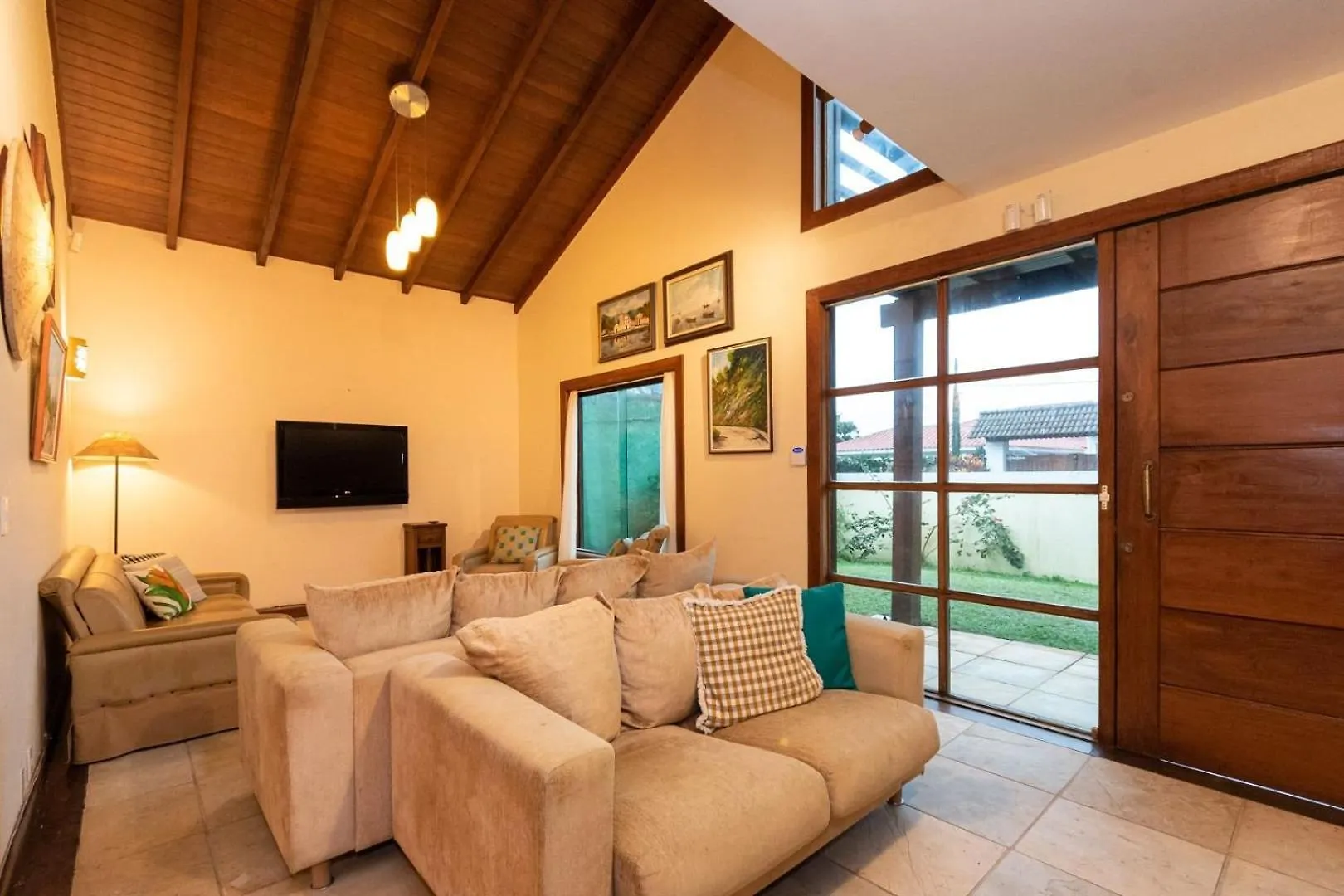 Búzios 4 Suites + Piscina E Churrasqueira | 3 Irmaos 0*,  ברזיל