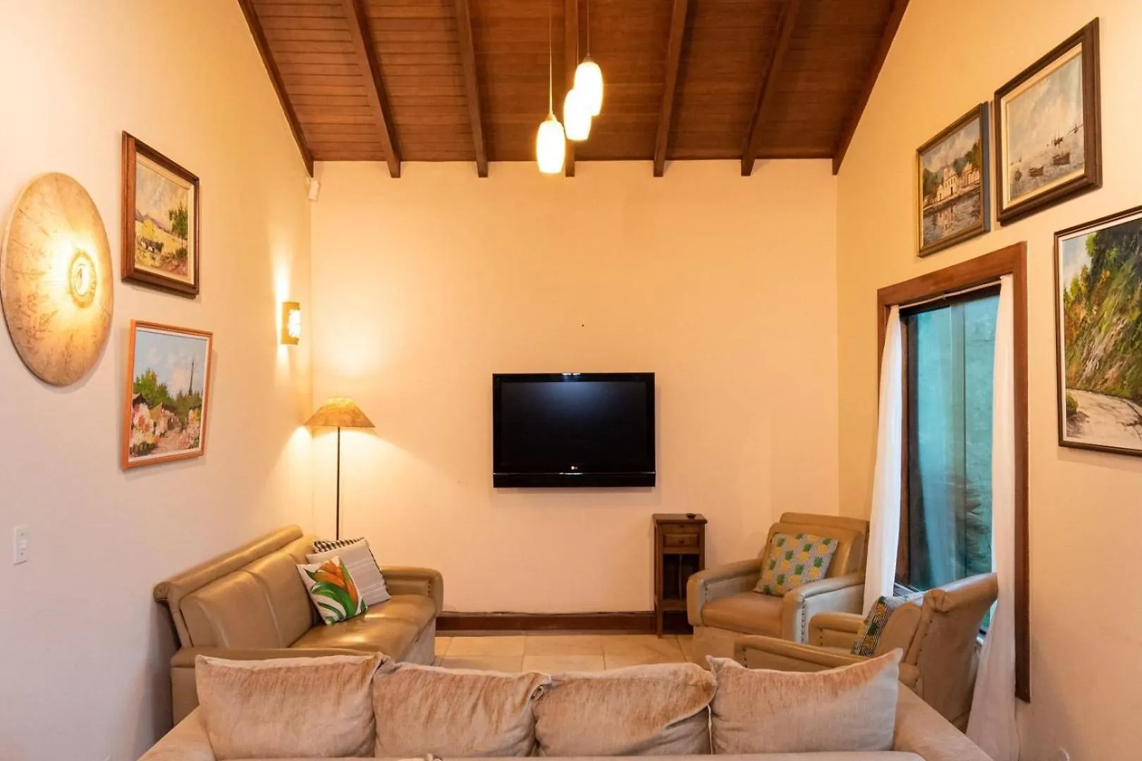 Búzios 4 Suites + Piscina E Churrasqueira | 3 Irmaos בית נופש